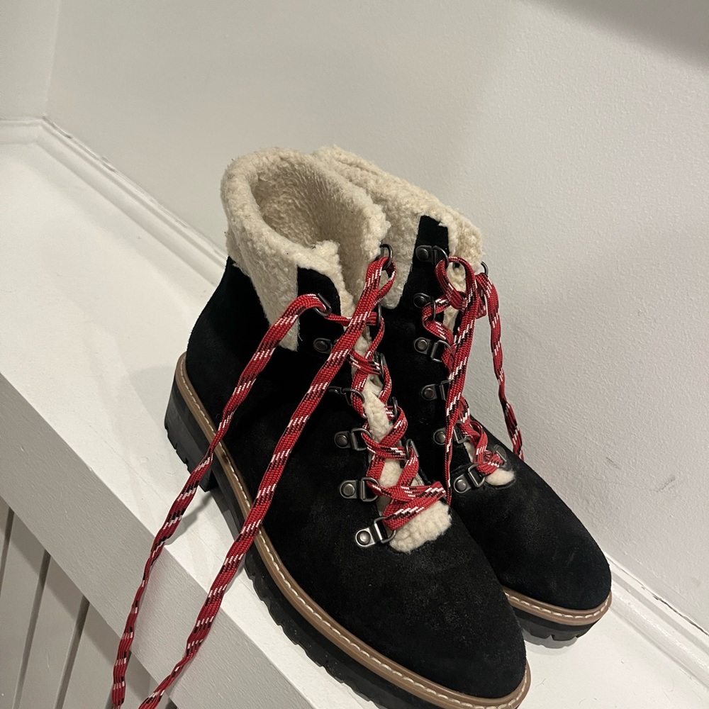 Villa Rouge Boots - Picture 6 of 12